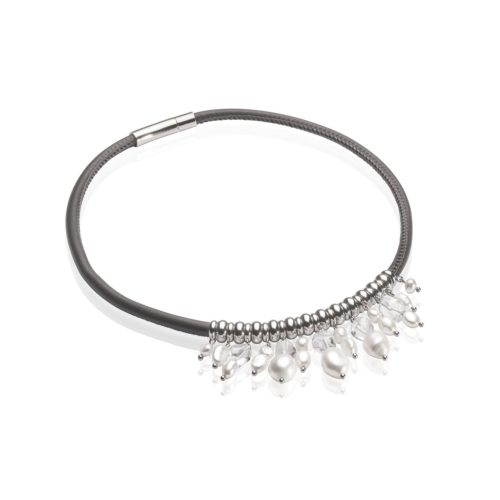 Gaura Pearls bőr nyakék, acél és gyöngy díszítéssel 1022475
