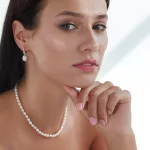 GAURA PEARLS EZÜST FÜLBEVALÓ GYÖNGGYEL ÉS CIRKÓNIA KÖVEKKEL 1026934-00-4_9